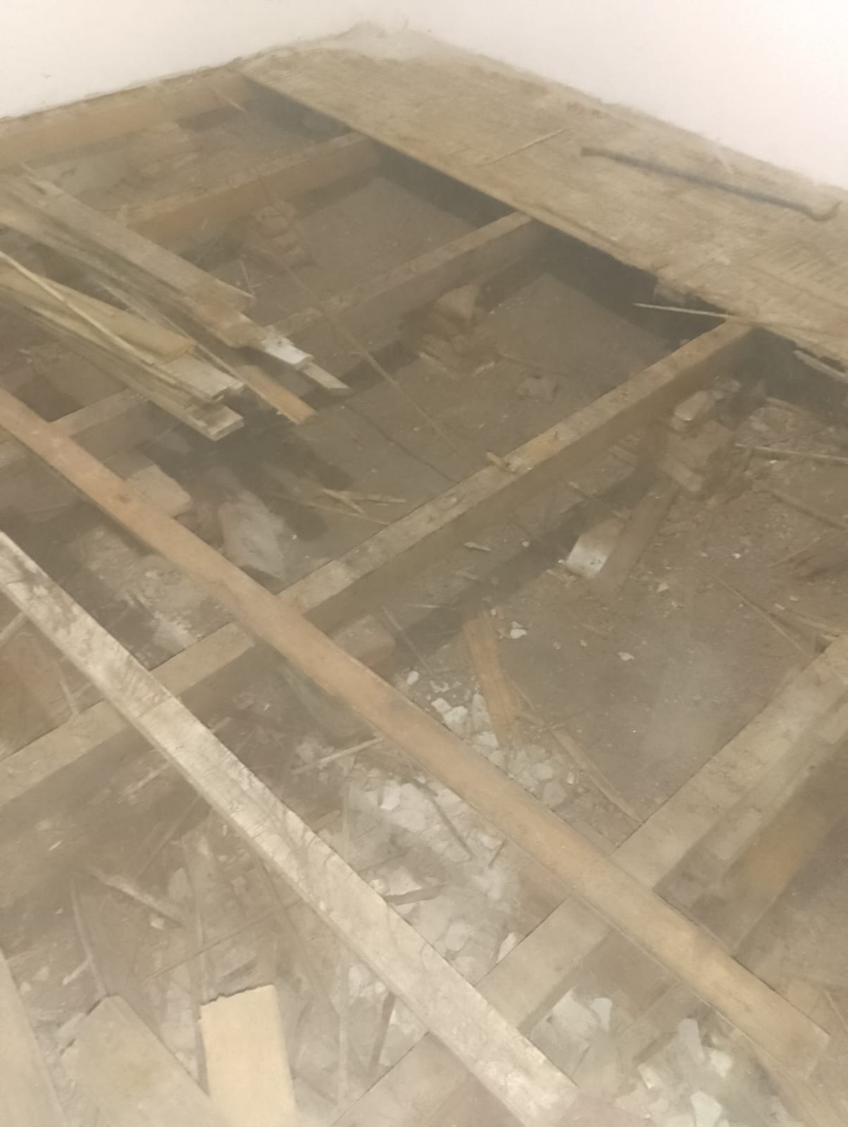 Reparacion de contrapiso y piso flotante 1/3